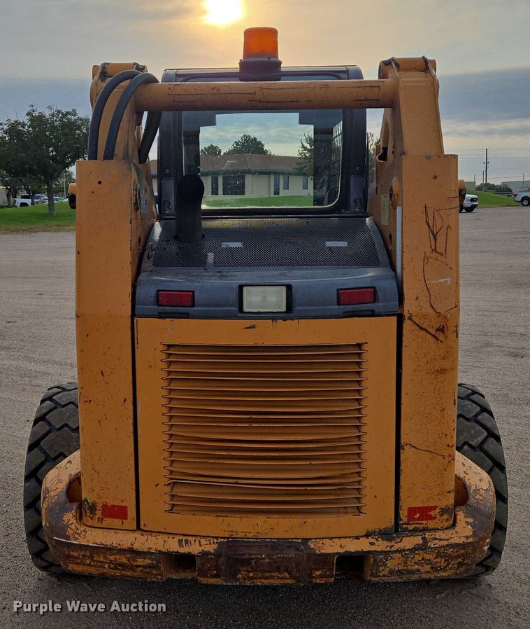 image for item DU6875 2008 Case 465 skid steer loader