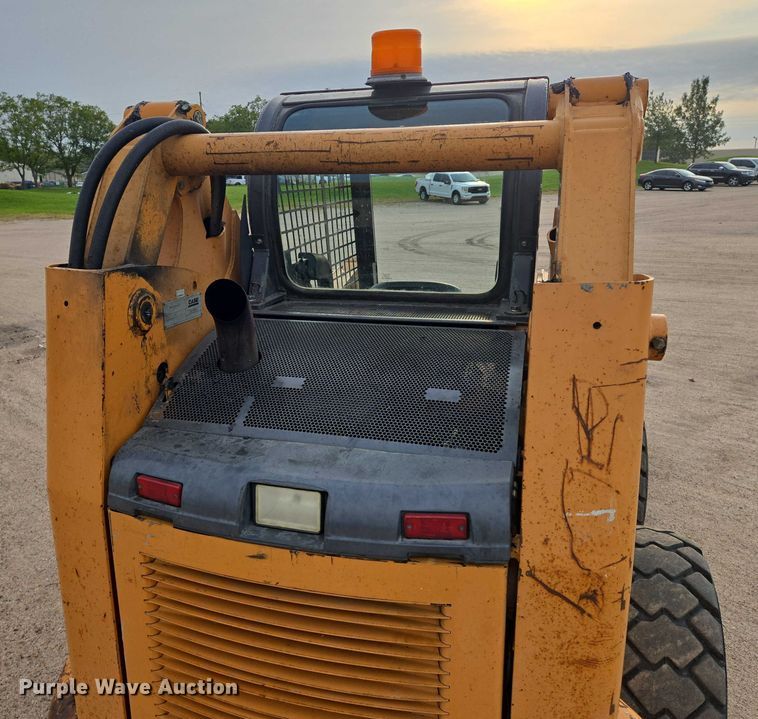 image for item DU6875 2008 Case 465 skid steer loader