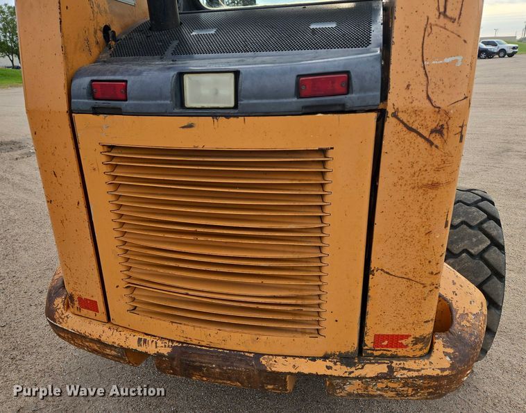 image for item DU6875 2008 Case 465 skid steer loader