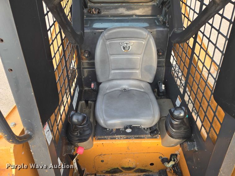 image for item DU6875 2008 Case 465 skid steer loader