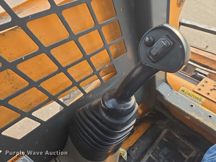 image for item DU6875 2008 Case 465 skid steer loader