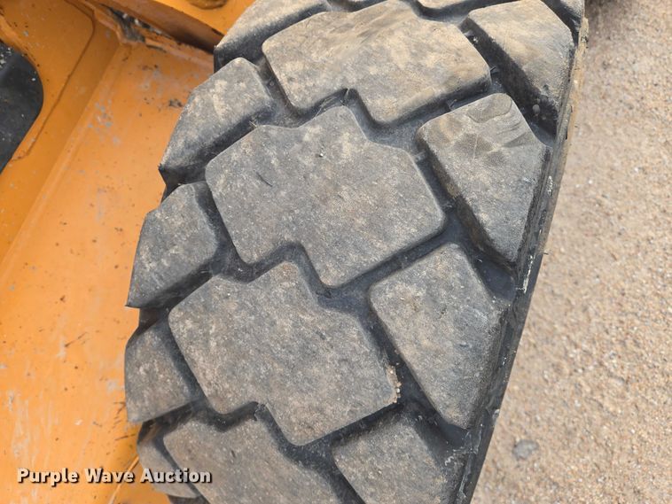 image for item DU6875 2008 Case 465 skid steer loader