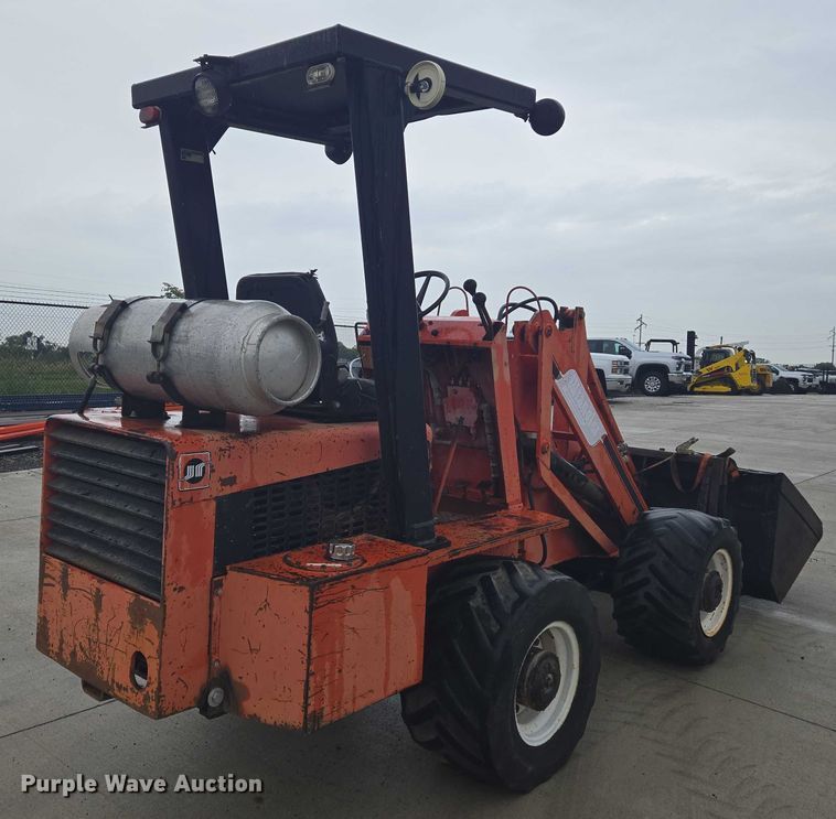 image for item DU6909 Wilmar Wrangler wheel loader