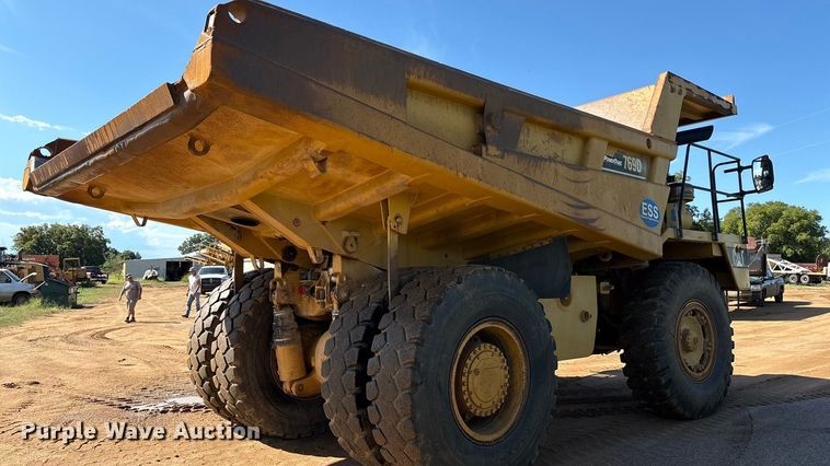 image for item DV5004 1998 Caterpillar 769D haul truck