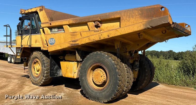 image for item DV5004 1998 Caterpillar 769D haul truck