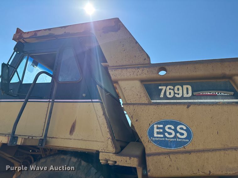 image for item DV5004 1998 Caterpillar 769D haul truck