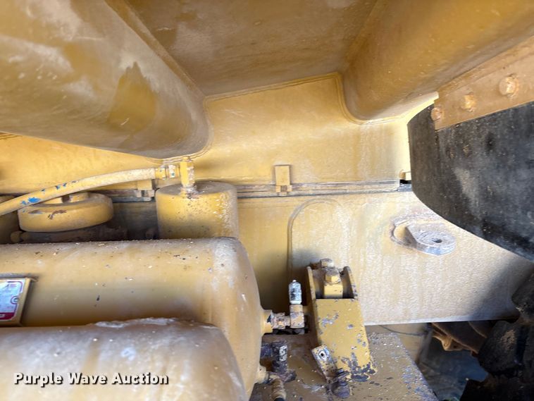 image for item DV5004 1998 Caterpillar 769D haul truck