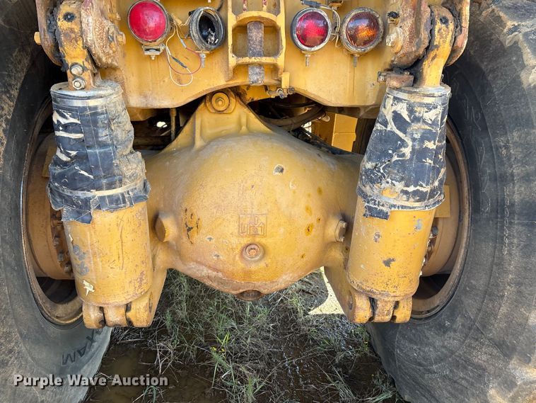 image for item DV5004 1998 Caterpillar 769D haul truck