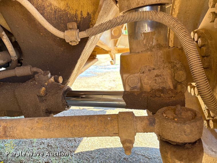 image for item DV5004 1998 Caterpillar 769D haul truck