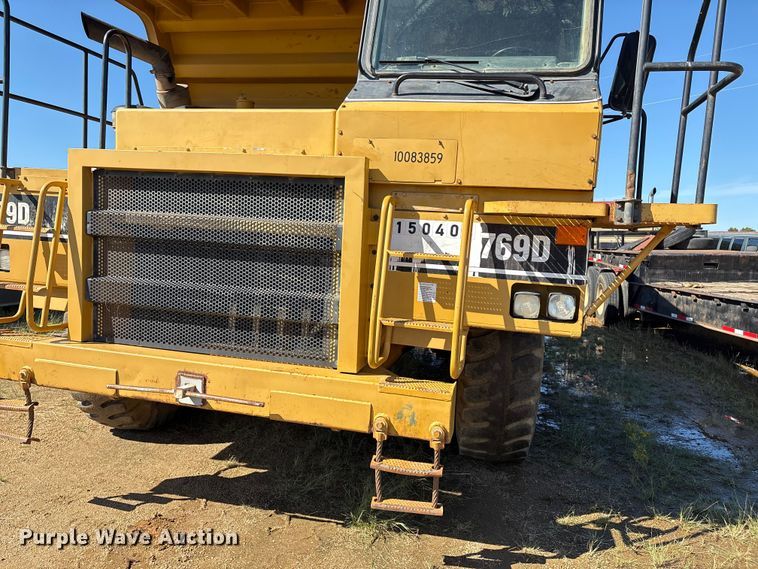 image for item DV5004 1998 Caterpillar 769D haul truck
