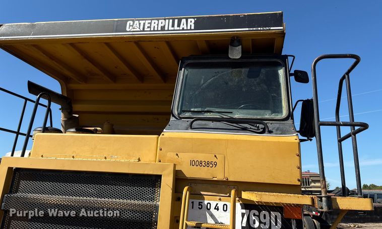 image for item DV5004 1998 Caterpillar 769D haul truck