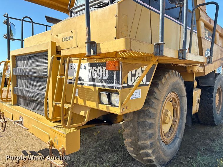 image for item DV5004 1998 Caterpillar 769D haul truck
