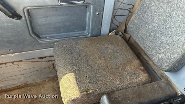 image for item DV5004 1998 Caterpillar 769D haul truck