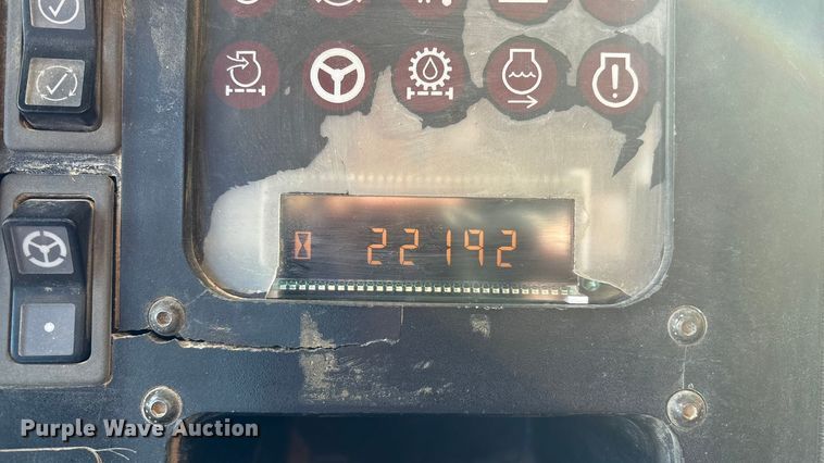 image for item DV5004 1998 Caterpillar 769D haul truck