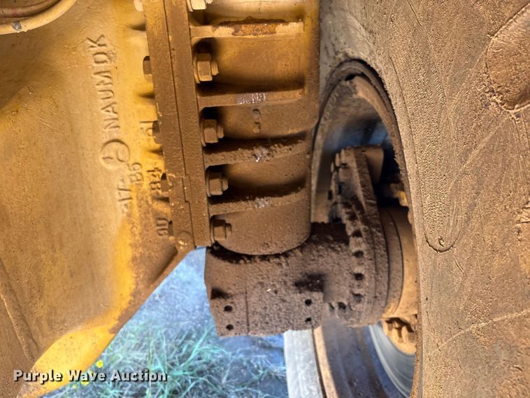 image for item DV5004 1998 Caterpillar 769D haul truck