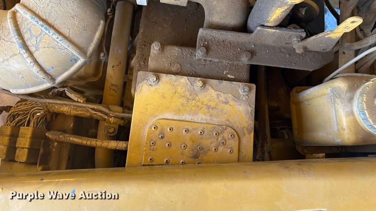 image for item DV5004 1998 Caterpillar 769D haul truck