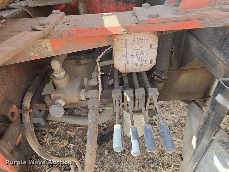 image for item DW3154 2000 Sterling L9500 grapple truck