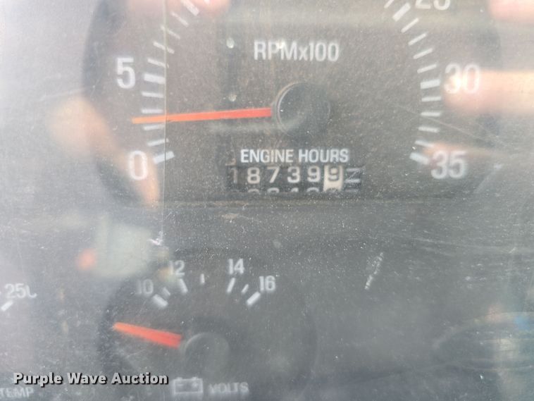 image for item DW3154 2000 Sterling L9500 grapple truck