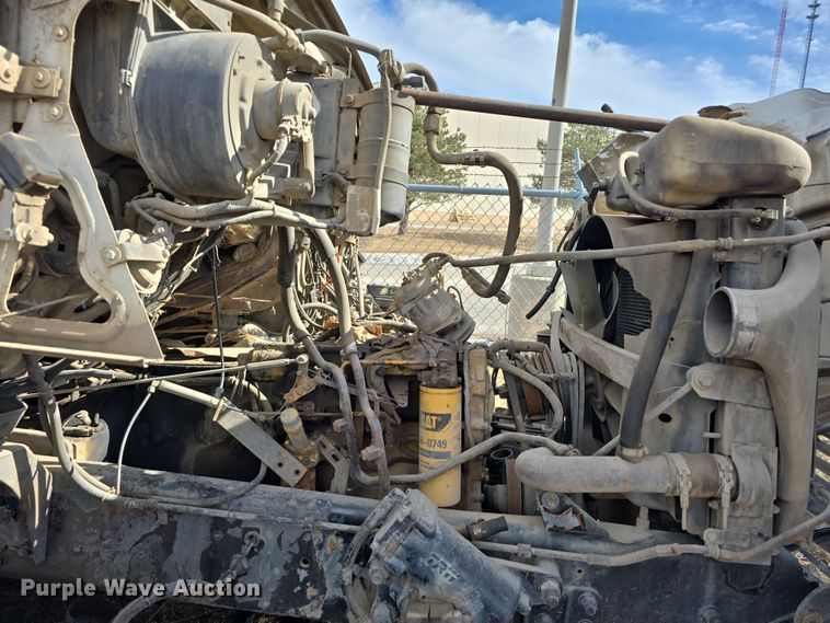 image for item DW3154 2000 Sterling L9500 grapple truck