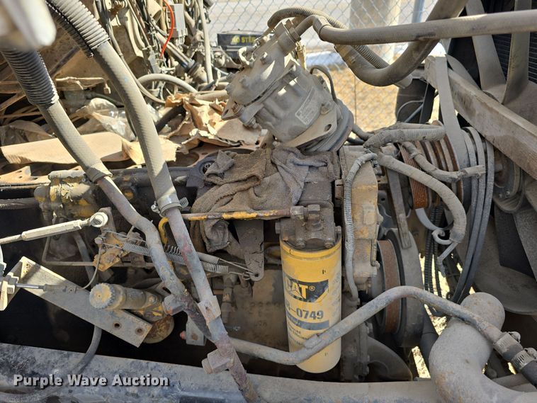 image for item DW3154 2000 Sterling L9500 grapple truck