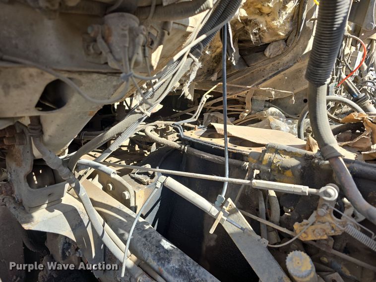 image for item DW3154 2000 Sterling L9500 grapple truck