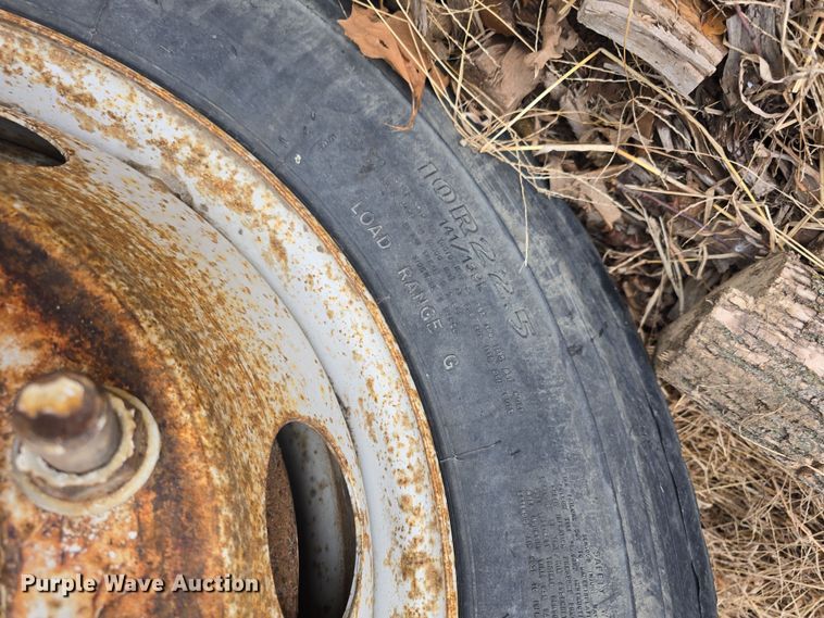 image for item DW3154 2000 Sterling L9500 grapple truck