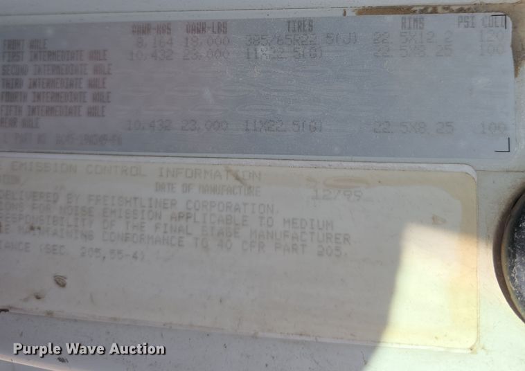 image for item DW3154 2000 Sterling L9500 grapple truck