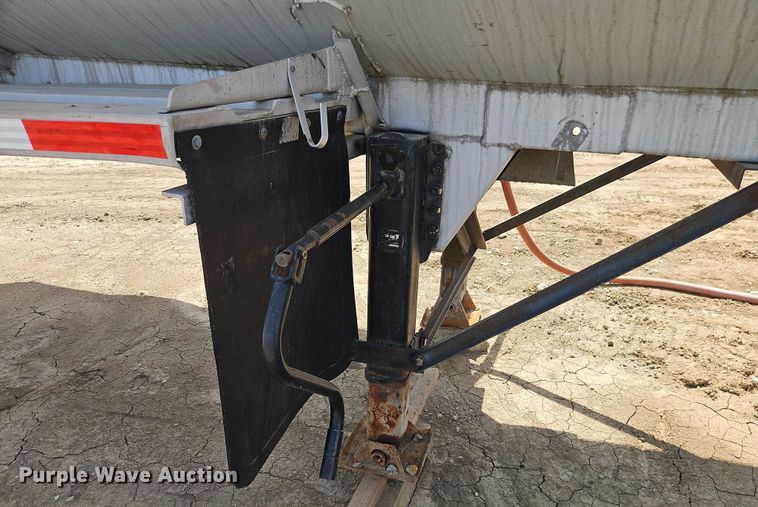 image for item DW6603 1960 Heil tank trailer