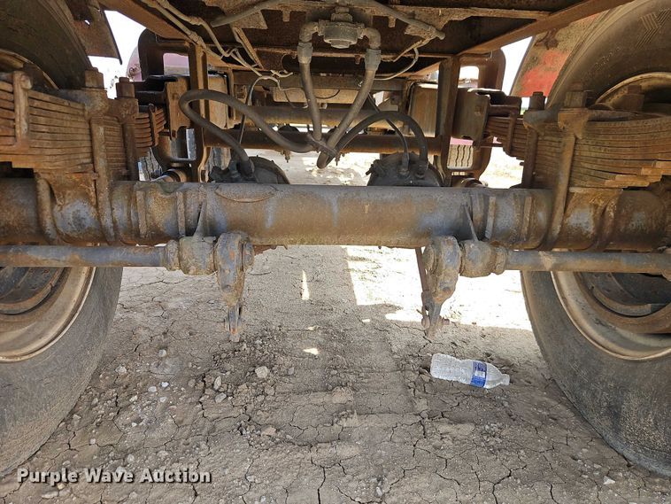 image for item DW6603 1960 Heil tank trailer