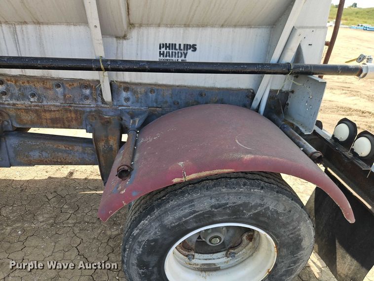 image for item DW6603 1960 Heil tank trailer