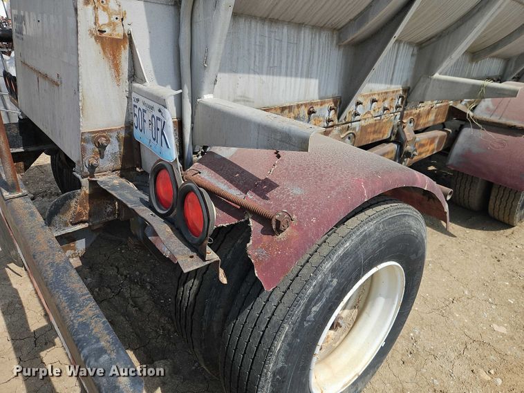 image for item DW6603 1960 Heil tank trailer