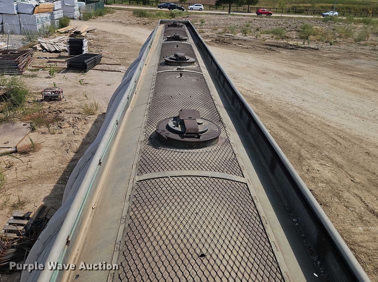 image for item DW6603 1960 Heil tank trailer