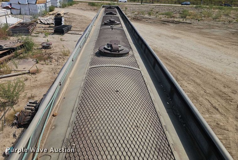 image for item DW6603 1960 Heil tank trailer