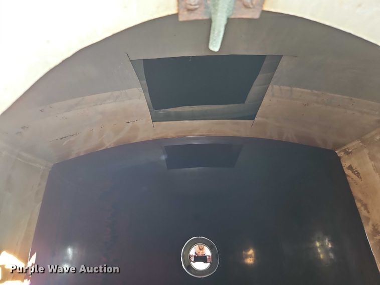 image for item DW6603 1960 Heil tank trailer