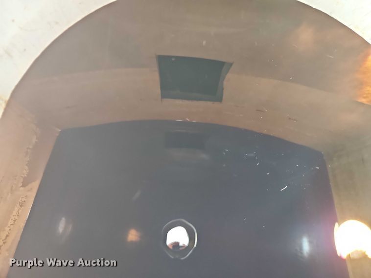 image for item DW6603 1960 Heil tank trailer