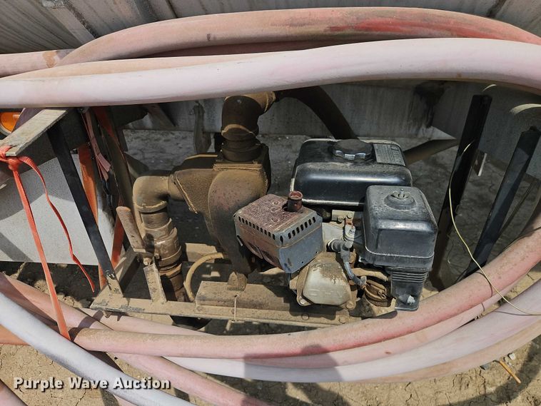 image for item DW6603 1960 Heil tank trailer