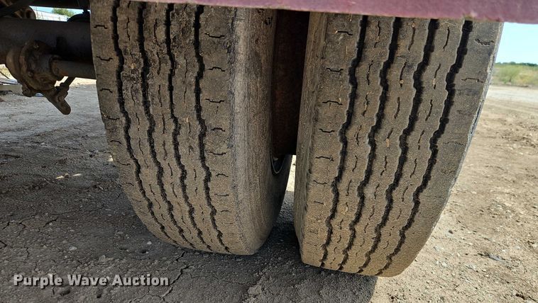 image for item DW6603 1960 Heil tank trailer