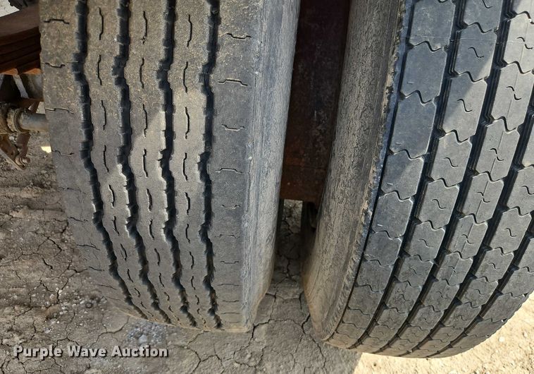 image for item DW6603 1960 Heil tank trailer