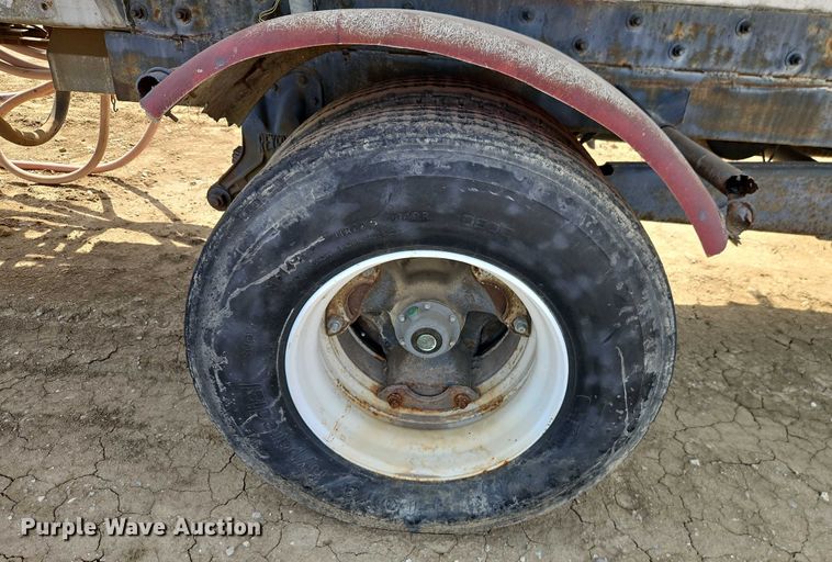 image for item DW6603 1960 Heil tank trailer