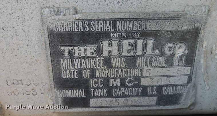 image for item DW6603 1960 Heil tank trailer
