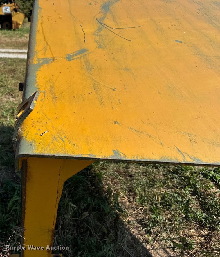 image for item DW6621 Caterpillar dozer parts 