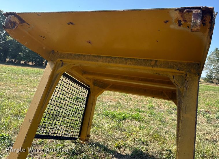 image for item DW6621 Caterpillar dozer parts 