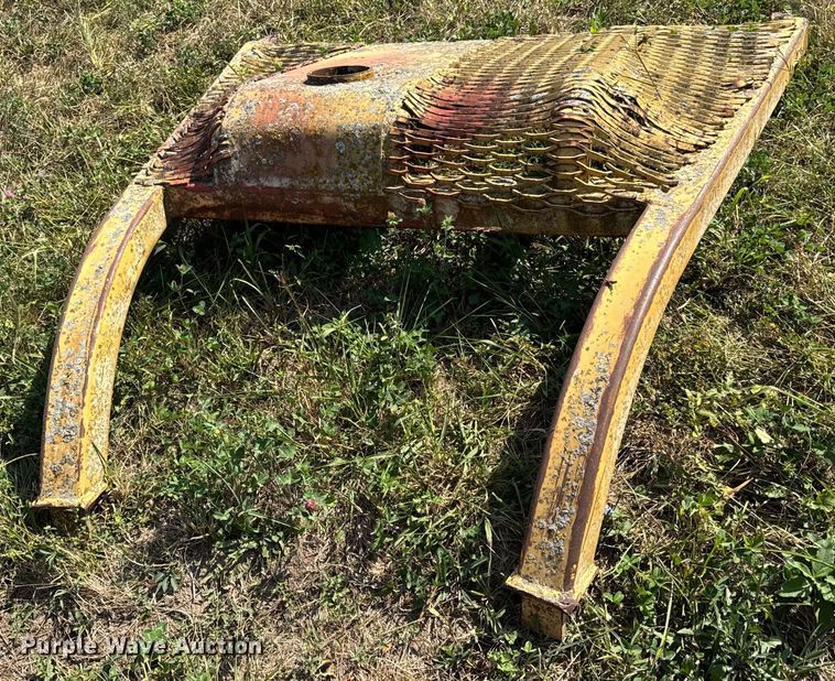 image for item DW6621 Caterpillar dozer parts 