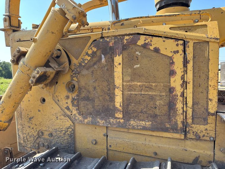 image for item DW6622 1973 Caterpillar D7F dozer
