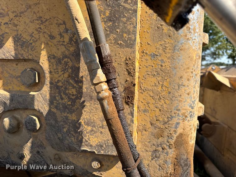 image for item DW6622 1973 Caterpillar D7F dozer