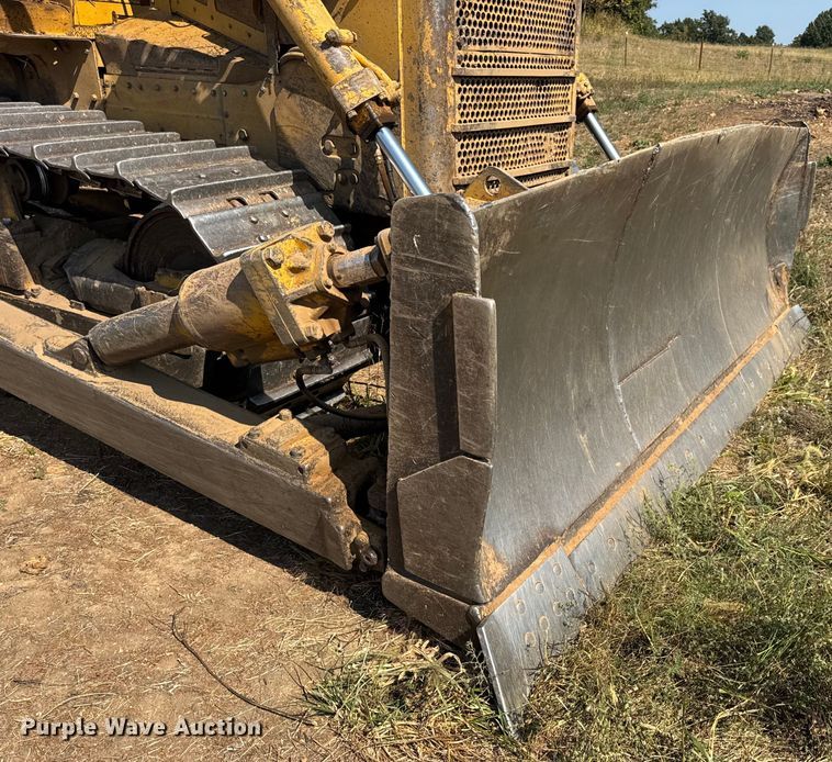 image for item DW6622 1973 Caterpillar D7F dozer