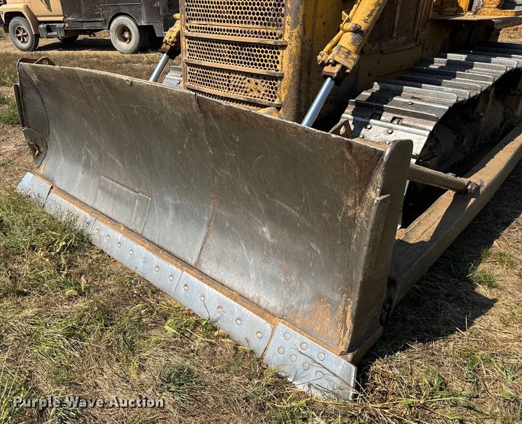 image for item DW6622 1973 Caterpillar D7F dozer