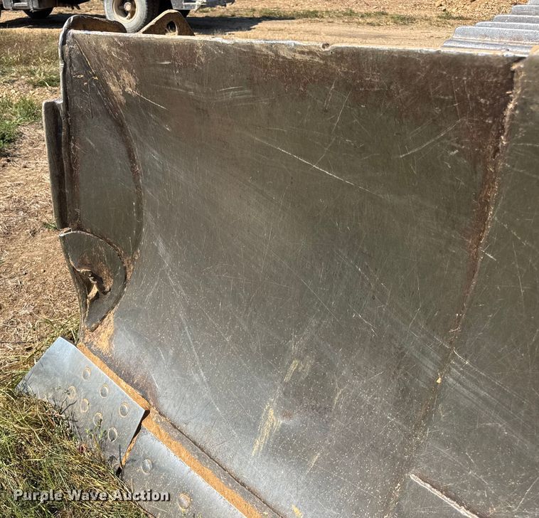 image for item DW6622 1973 Caterpillar D7F dozer