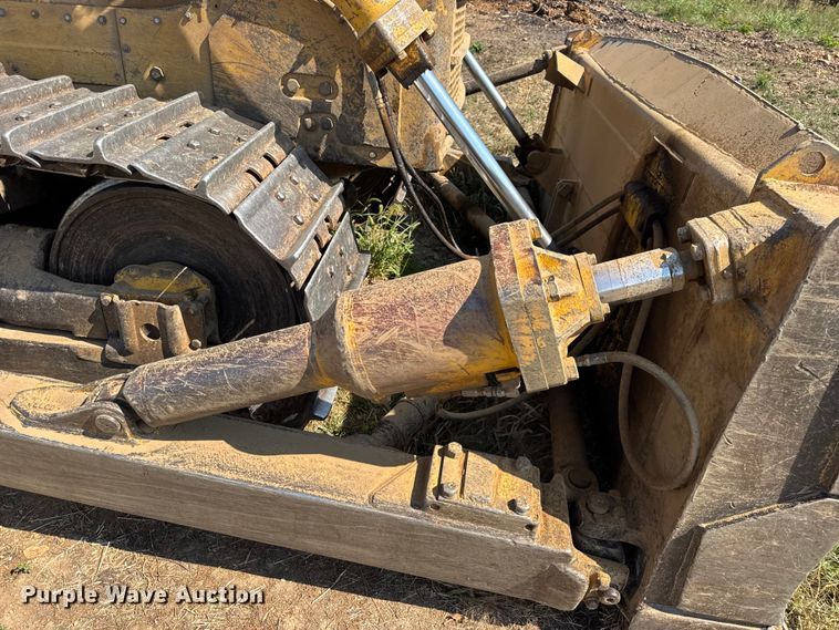 image for item DW6622 1973 Caterpillar D7F dozer