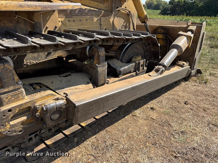 image for item DW6622 1973 Caterpillar D7F dozer